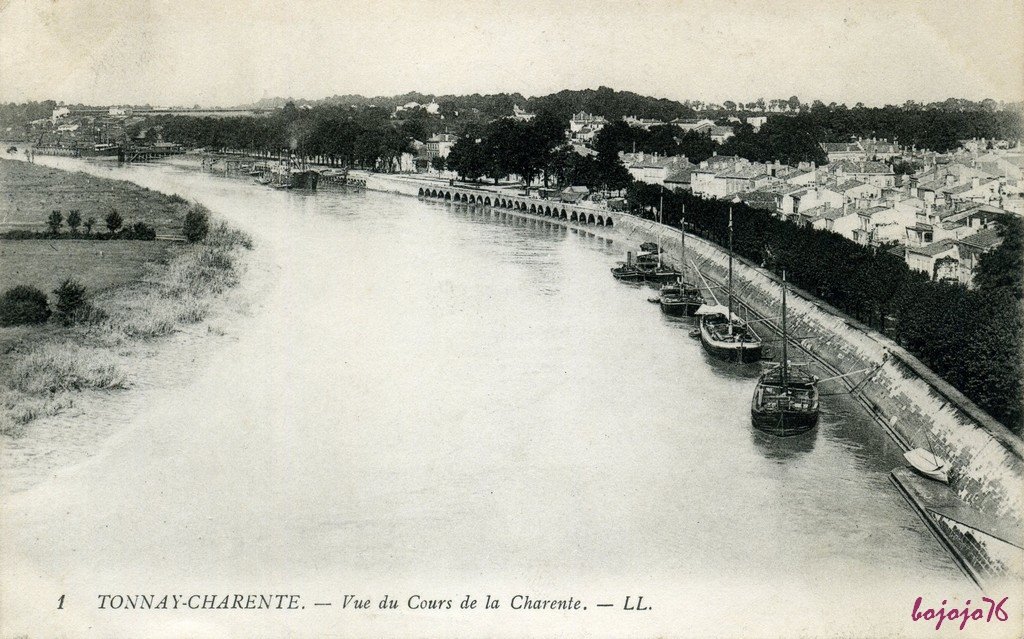 17-Tonnay Charente-Vue sur la Charente.jpg