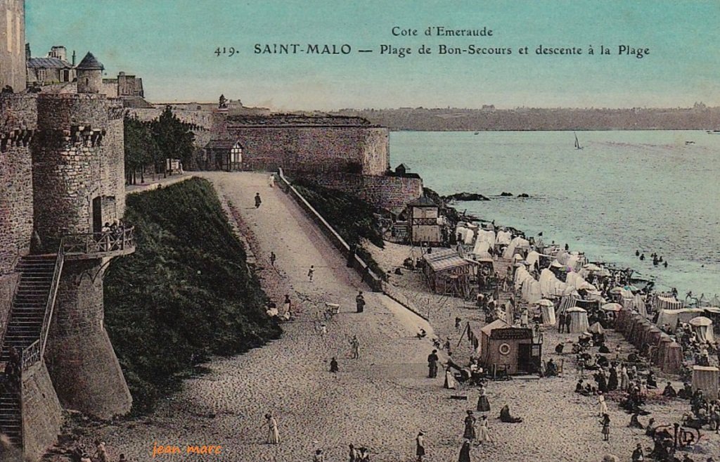 Saint-Malo - Plage de Bon Secours et descente à la plage.jpg