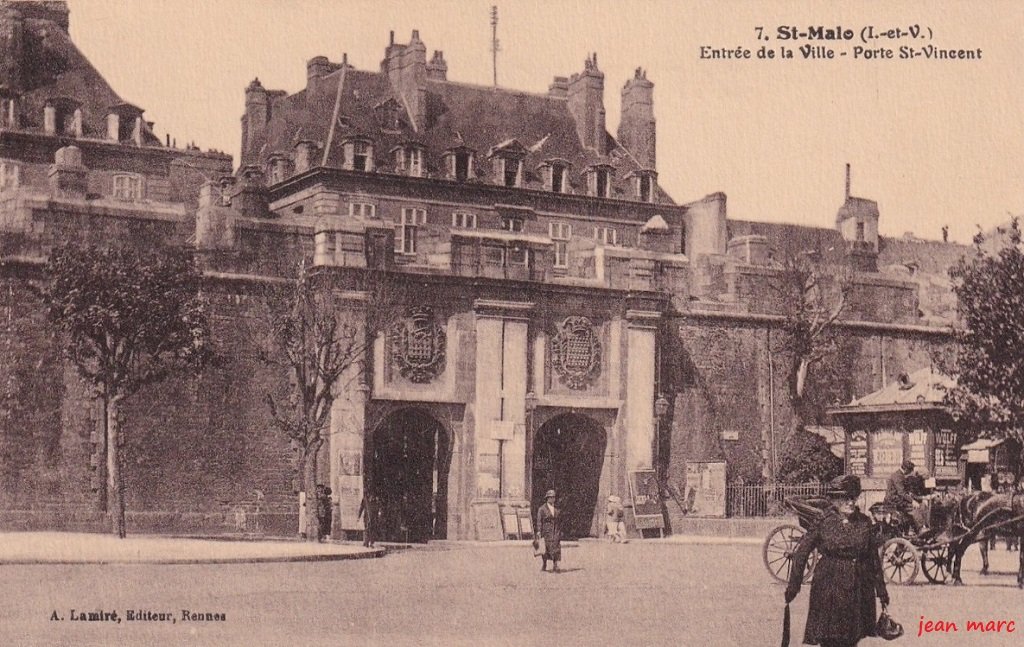 Saint-Malo - Entrée de la Ville - Porte Saint-Vincent.jpg