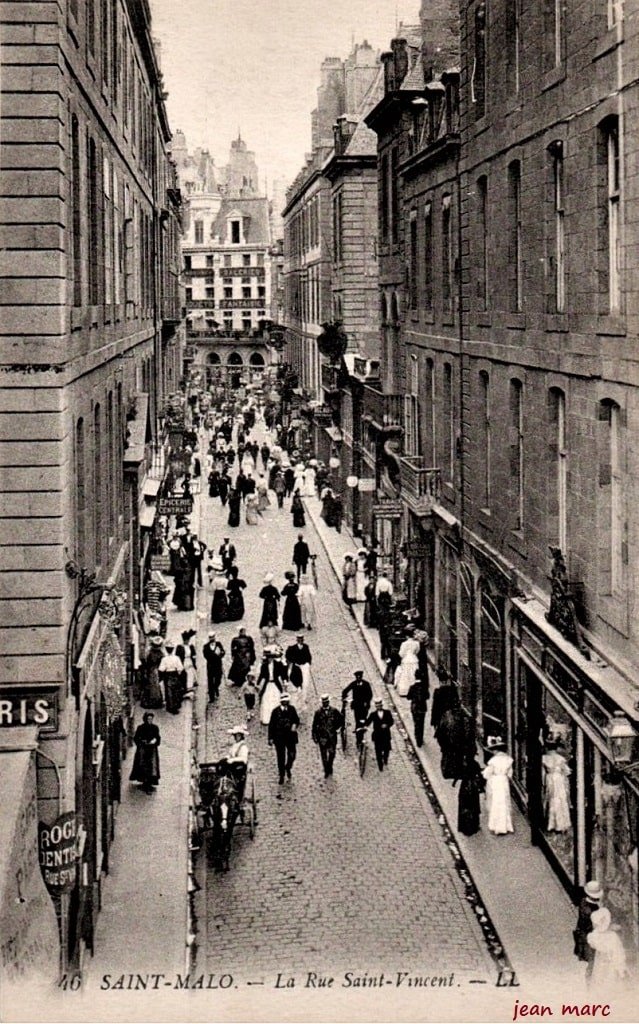 Saint-Malo - Rue Saint-Vincent 46.jpg