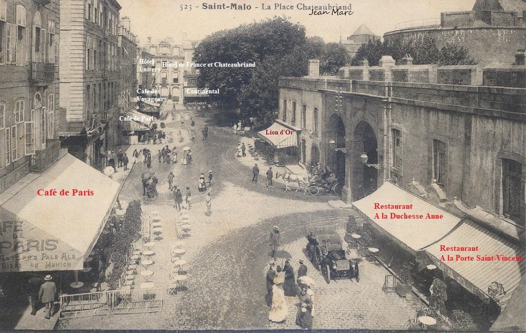 0 Saint Malo - La place Chateaubriand (café de Paris et travée est de la place).jpg