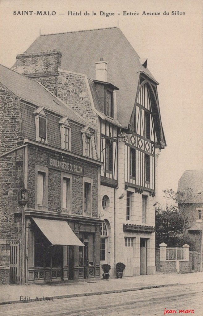 Saint-Malo - Hôtel de la Digue - Entrée avenue du Sillon.jpg