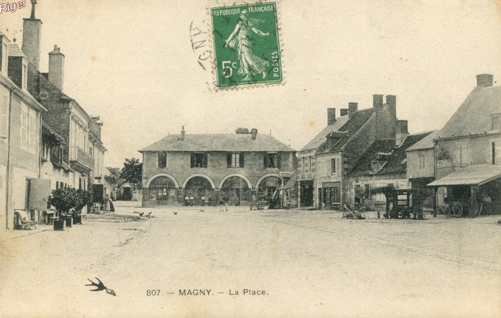 58-Magny - La Place - 807 l'Hirondelle.jpg