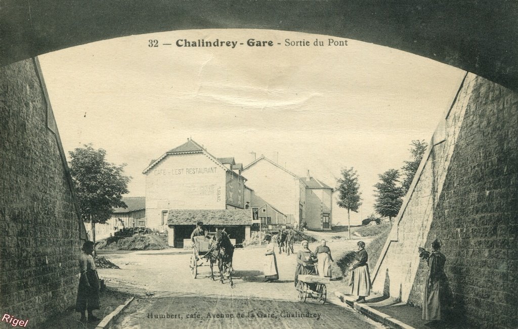 52-Chalindrey-Gare - Sortie Pont.jpg
