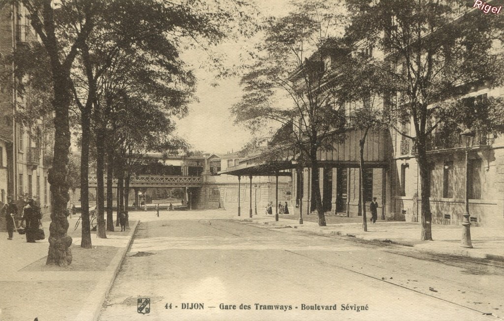 21-Dijon - Gare Tramways Bd Sévigné - 44.jpg