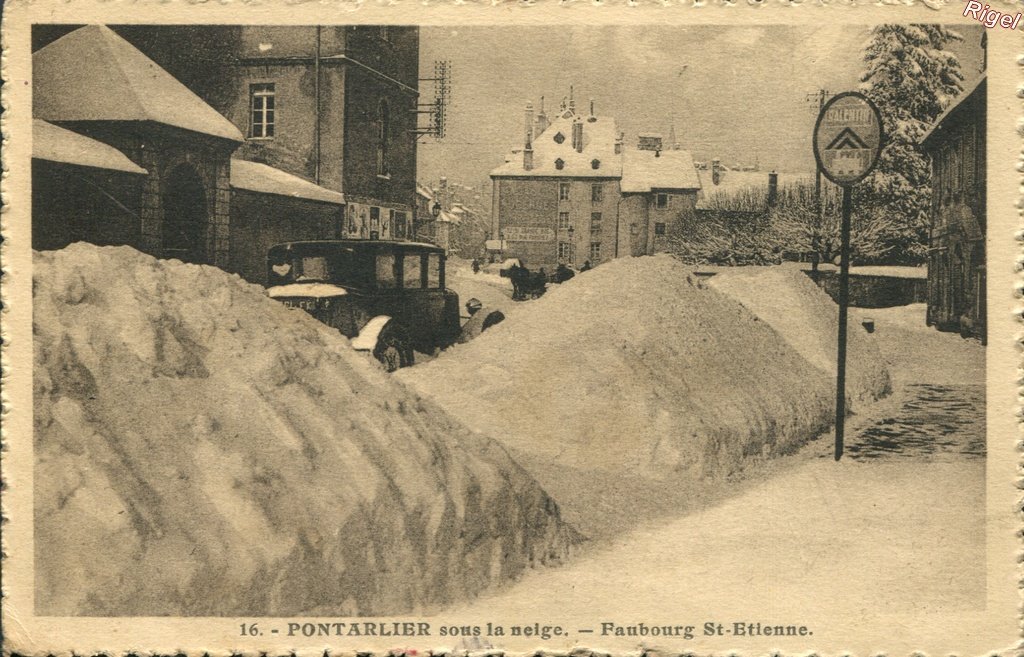25 - Pontarlier Neige - Faubourg St-Etienne - 16 Editions CLB.jpg