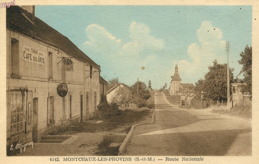 77-Montceaux-les-Provins - 4142 E Mignon.jpg