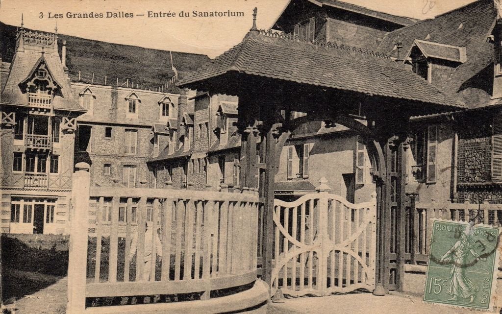 76 - LES-GRANDES-DALLES - 3 -  Entrée du Sanatorium - G. Palfray, éditeur - 22-10-23.jpg