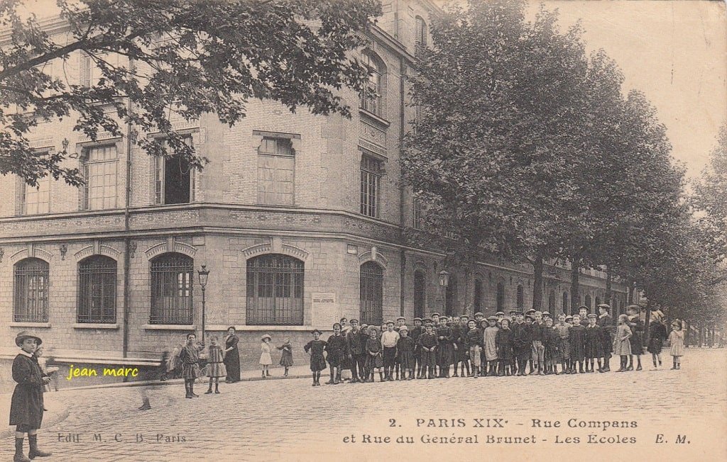 Paris XIXème - Rue Compans et Rue du Général Brunet - Les Ecoles.jpg