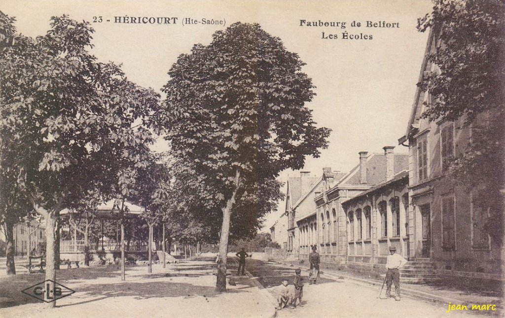 Héricourt - Faubourg de Belfort - Les écoles.jpg