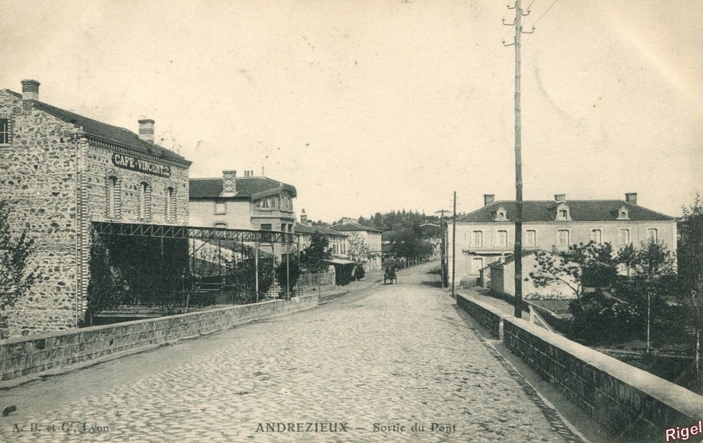 42-Andrezieux - Sortie du Pont - A B et C Lyon.jpg