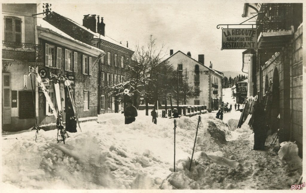 39-Station Les Rousses _Jura_ - Le Village sous la Neige - 20651 Edition Chaossegros.jpg