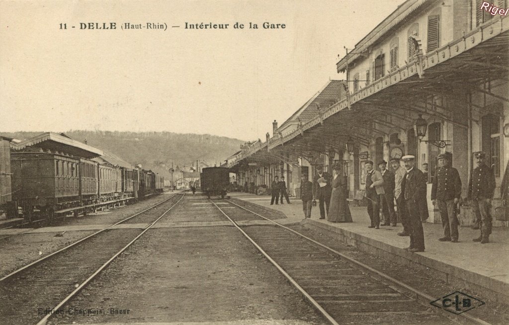 90-Delle - Intérieur de la Gare - Edition Chappuis Bazar - CLB.jpg