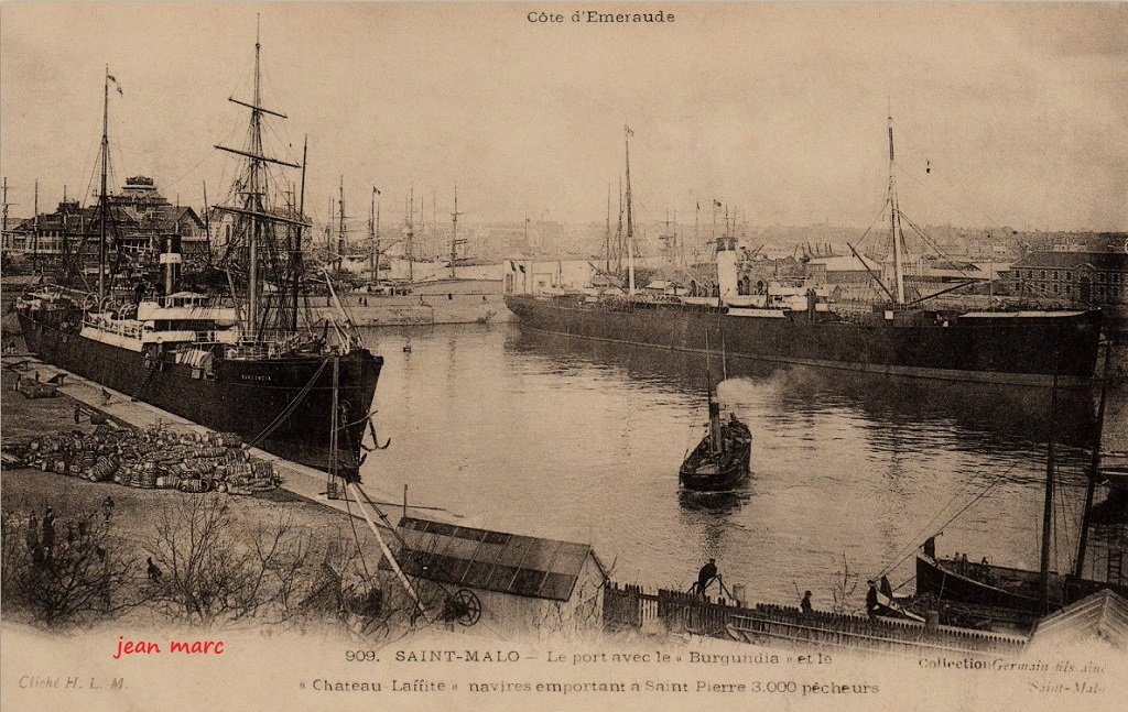 Saint-Malo - Le Port avec le Burgundia et le Chateau Laffite, navires emportant à Saint-Pierre 3.000 pêcheurs.jpg
