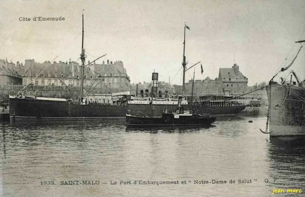 Saint-Malo - Le port d'embarquement et Notre-Dame du Salut.jpg