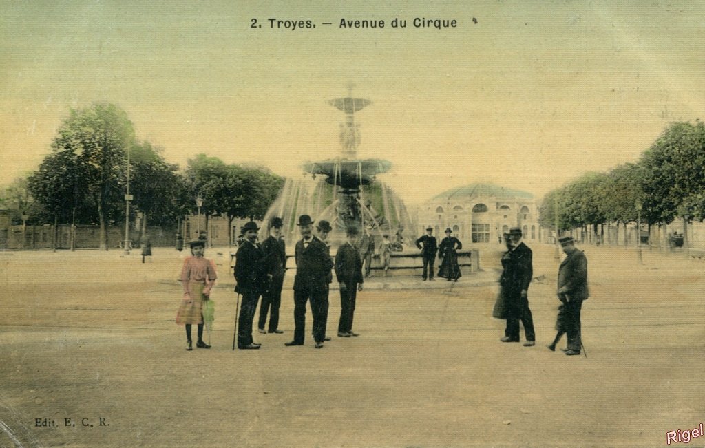 10-Troyes - Av du Cirque - 2 ECR.jpg
