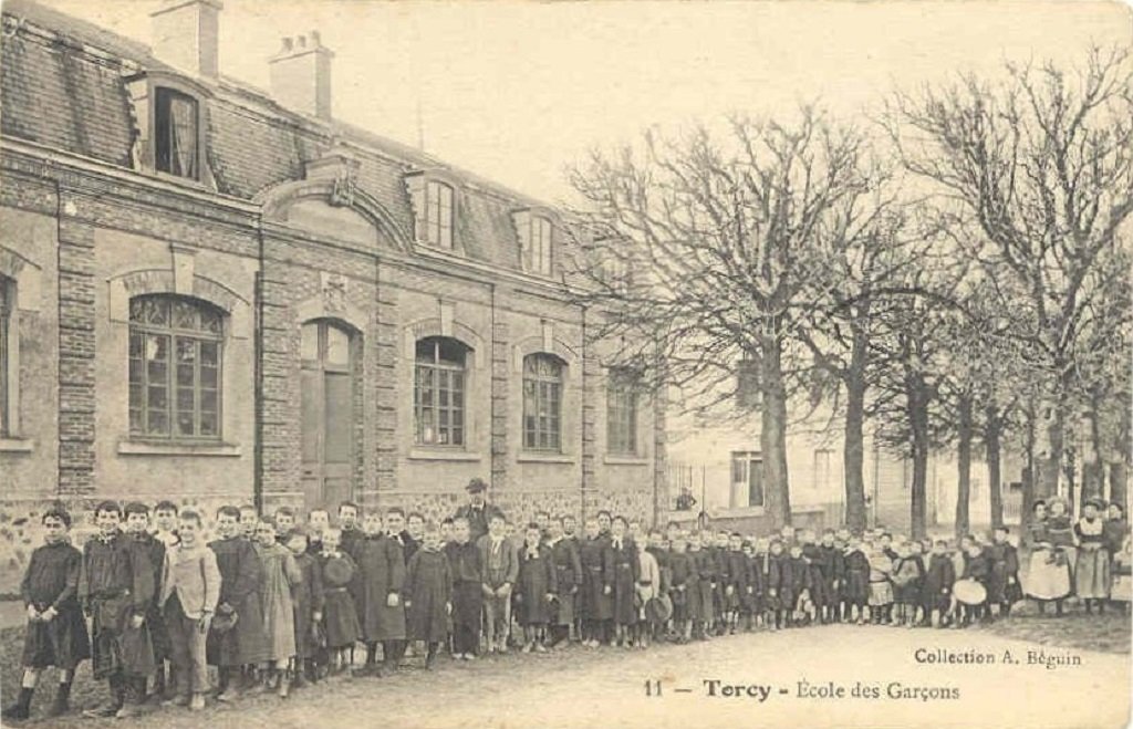 1462872420-Torcy-Ecole-garcons.jpg