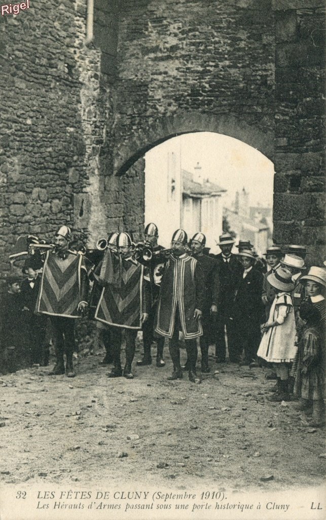 71-Cluny- Fêtes 1910 - 32 LL.jpg