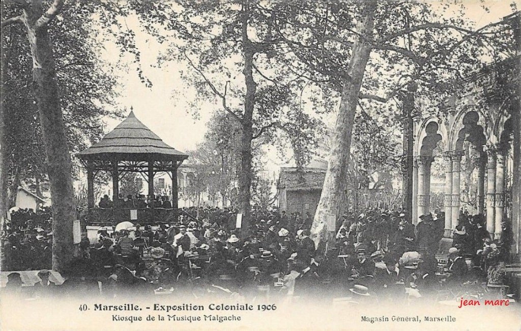 Marseille - Exposition coloniale - Kiosque de la musique malgache.jpg