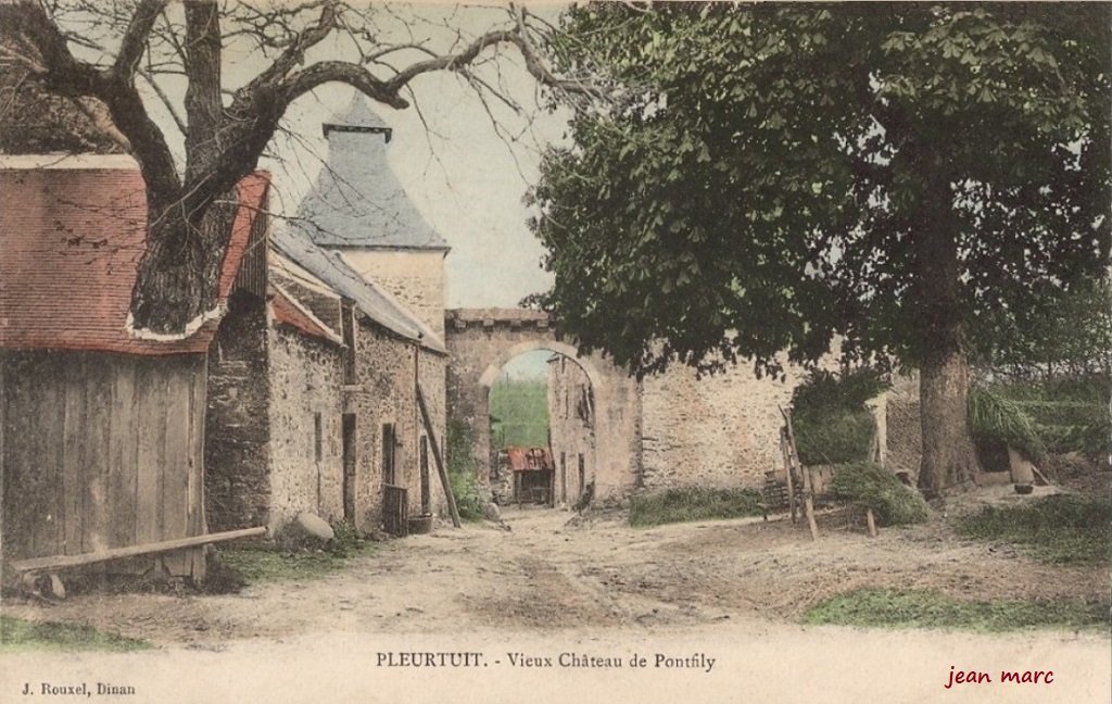 Pleurtuit - Vieux Château de Pontfily.jpg