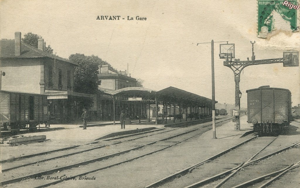 43-Arvant - La Gare.jpg