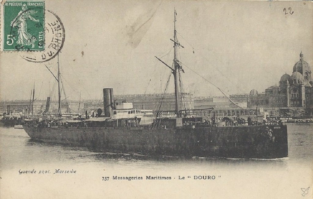1454861361-Marseille-navire-Le-Douro.jpg