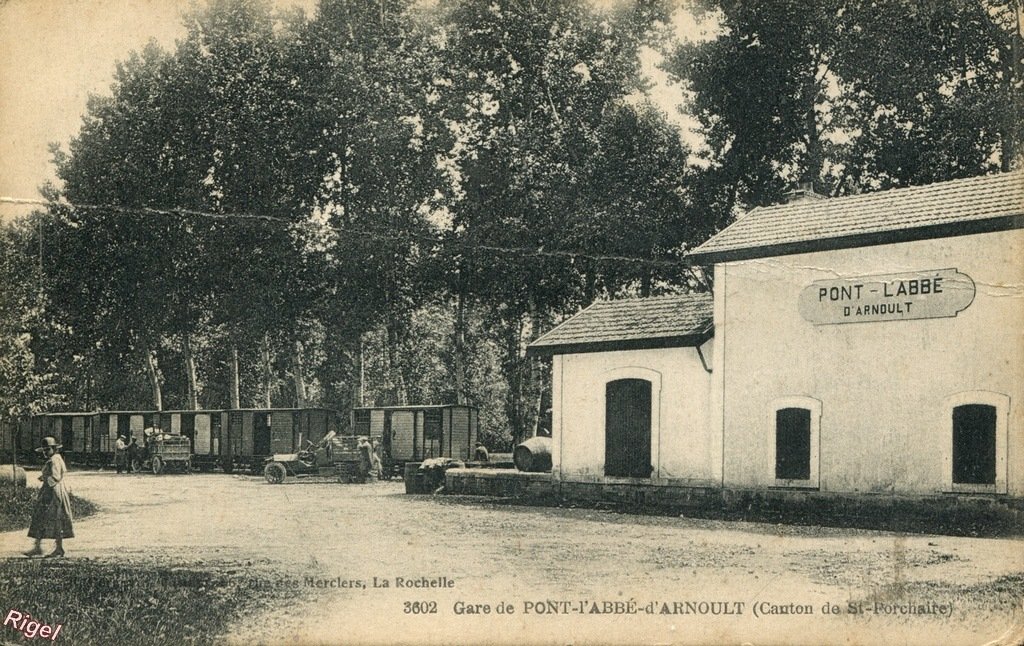 17 - Pont-l'Abbé-d'Arnoul - Gare - St-Porchaire - 3602.jpg