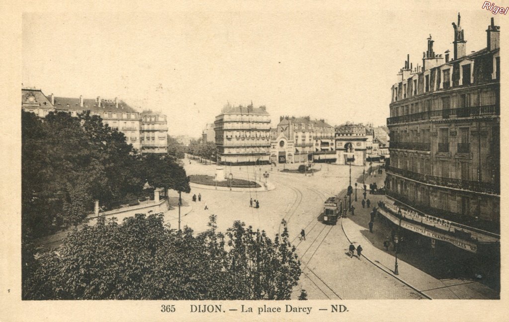 21-Dijon - Place Darcy - 365 ND.jpg