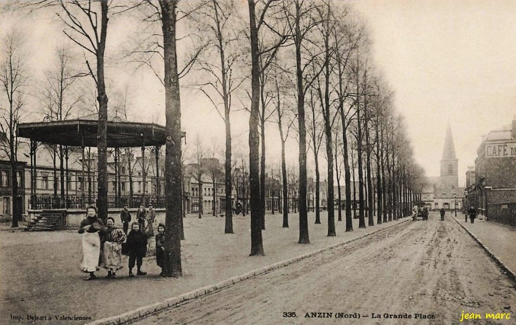 Anzin - La Grande Place (Imp. Delsart, Valenciennes).jpg