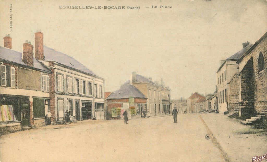 89-Egriselles-le-Bocage - La Place - Chabrillac.jpg