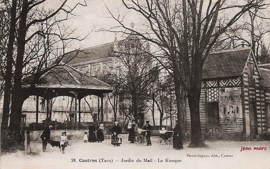 Castres - Jardin du Mail - Le Kiosque.jpg
