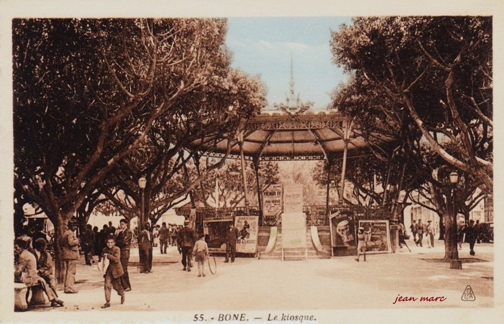 Bône - Le Kiosque.jpg