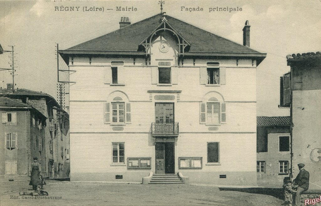 42-Régny - Mairie - Edit Garel-Deschavanne.jpg