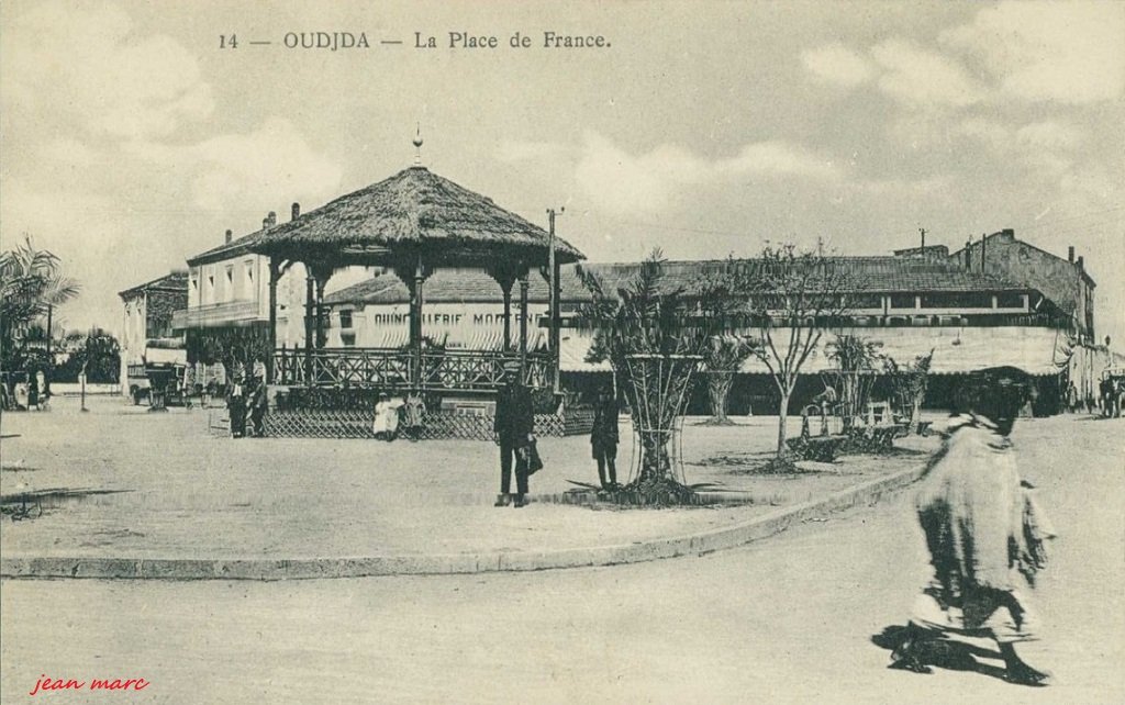 Oudjda - La Place de France.jpg