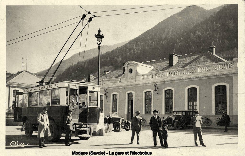 73 - Modane - l'électrobus 2 Combier.jpg