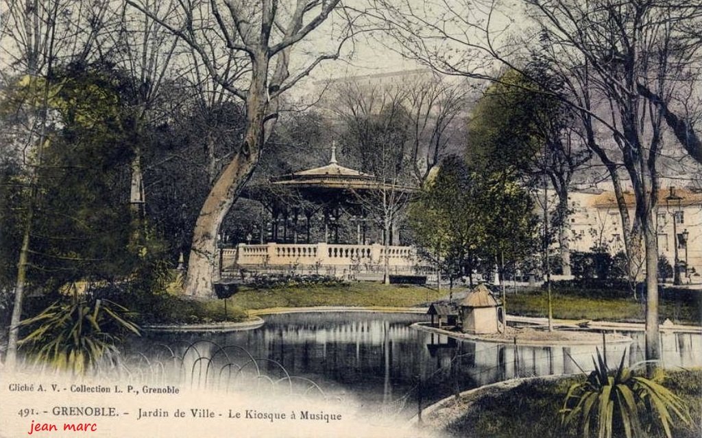 Grenoble - Jardin de Ville - Le Kiosque à musique.jpg