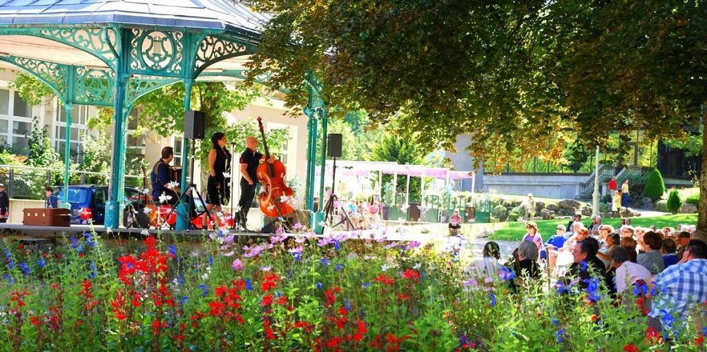 Allevard les bains kiosque.jpg