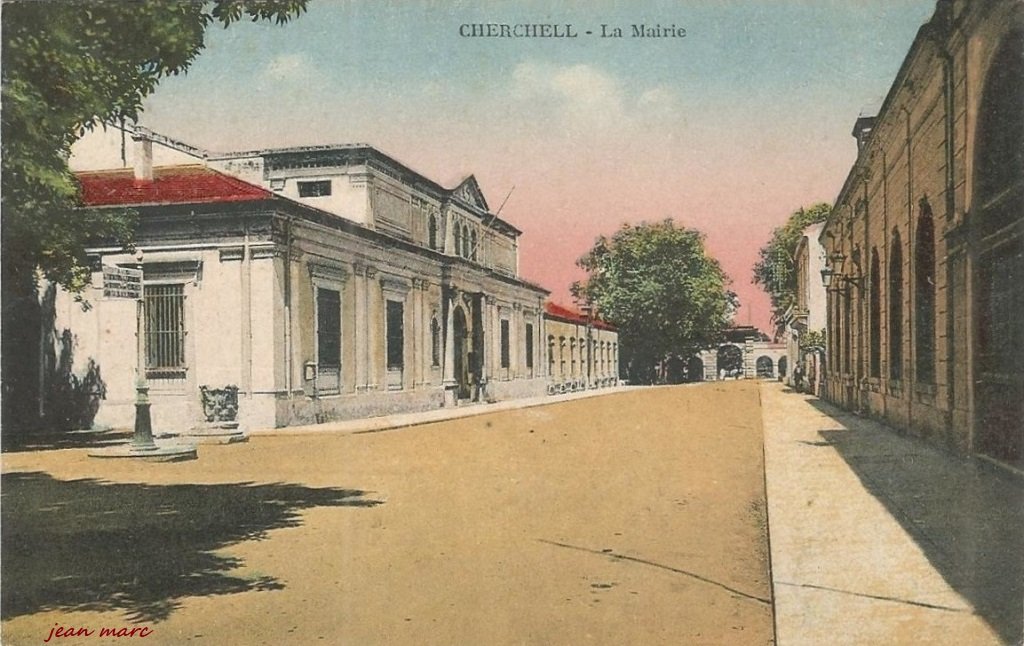 Cherchell - La Mairie.jpg