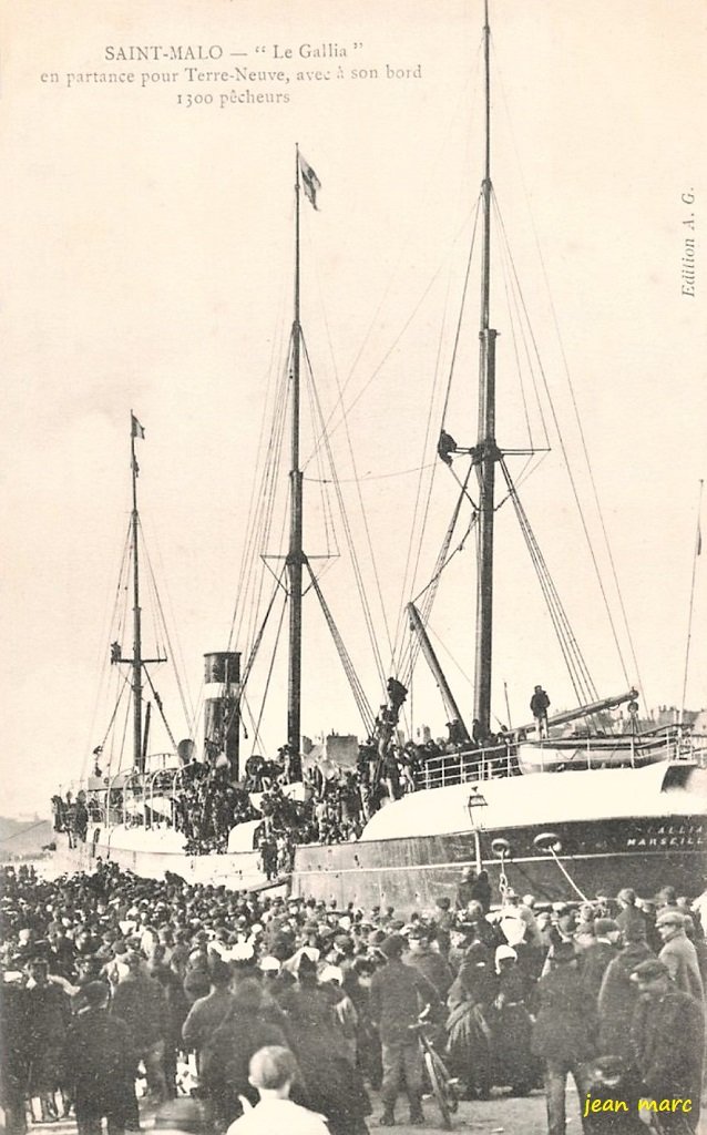 Saint-Malo - Le Gallia en partance pour Terre-Neuve, avec à son bord 1300 pêcheurs.jpg