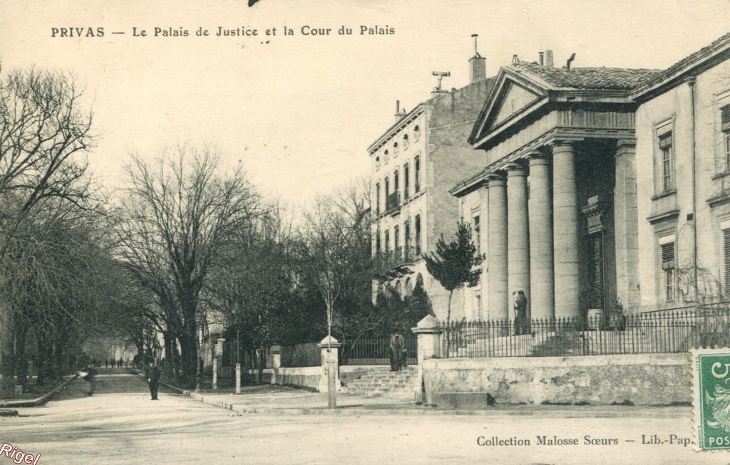 07-Privas - Palais de Justice et Cour du Palais.jpg