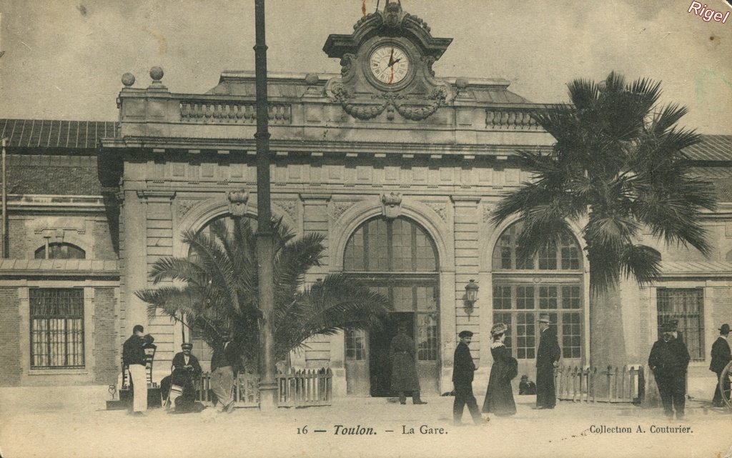 83-Toulon - Gare - Place Vauban - 16 Coll A Couturier.jpg