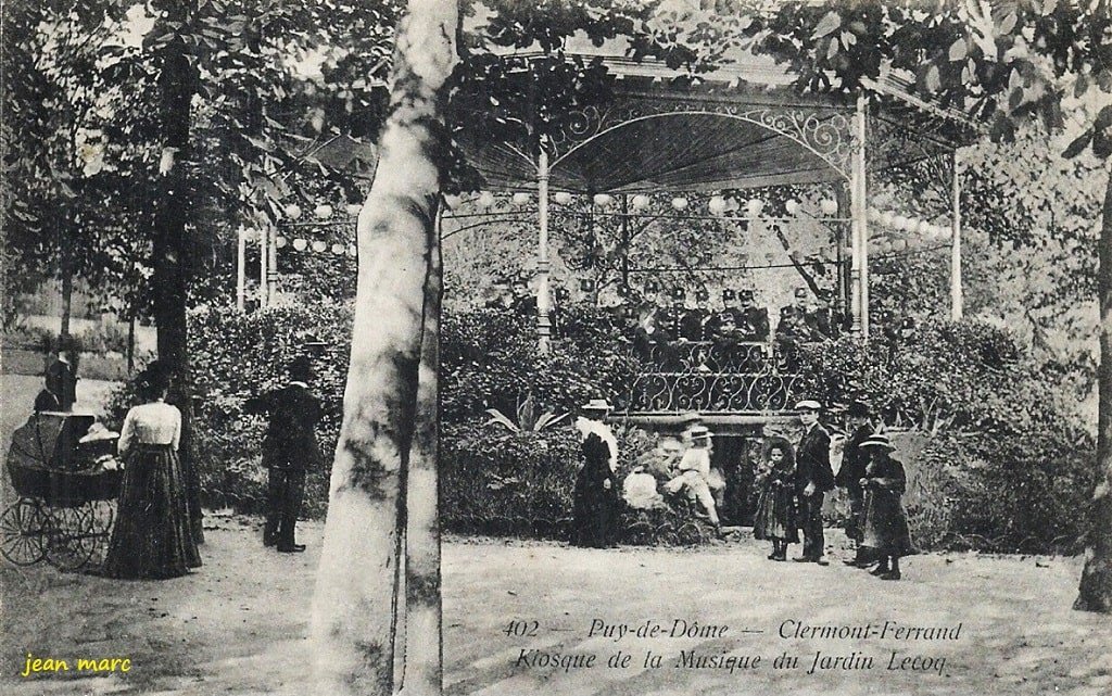 Clermont-Ferrand - Kiosque de la musique du Jardin Lecoq.jpg