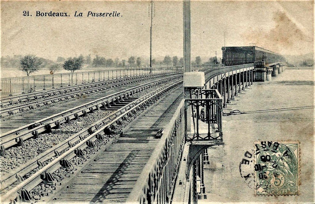 Bordeaux Passerelle 21.jpg