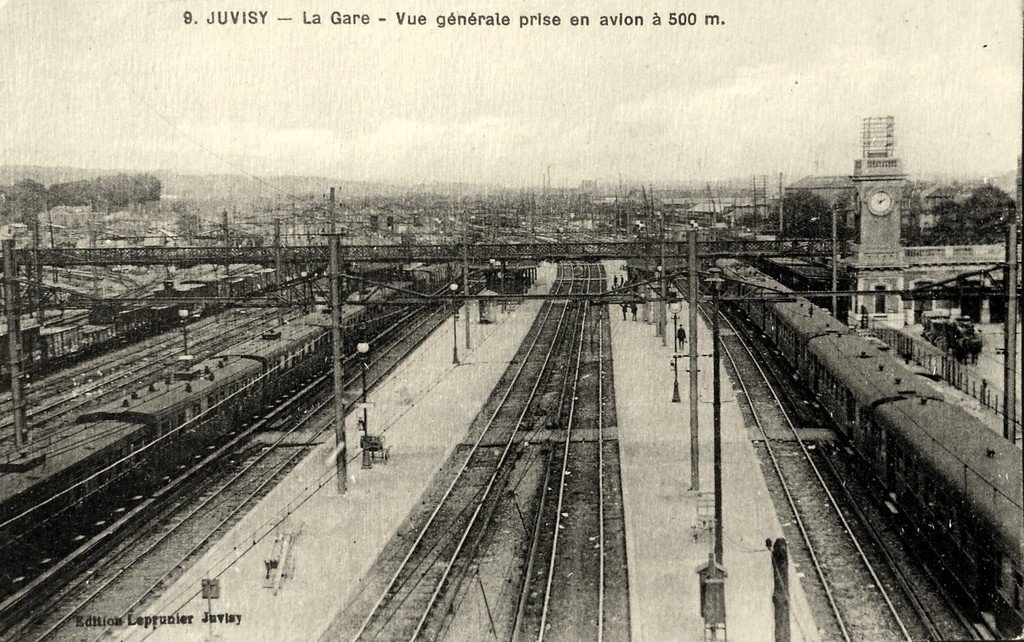 91 - Juvisy (9) Lég. dte Leprunier.jpg