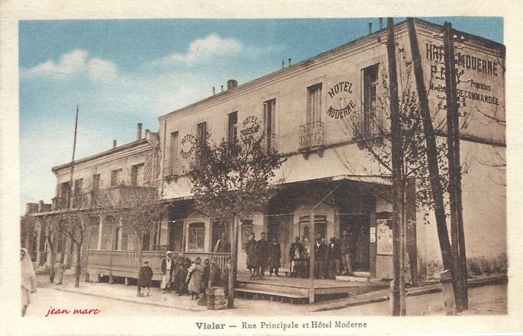 Vialar - Rue Principale et Hôtel Moderne.jpg