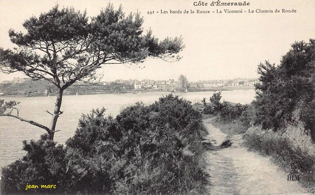 La Vicomté - Le Chemin de Ronde 441.jpg