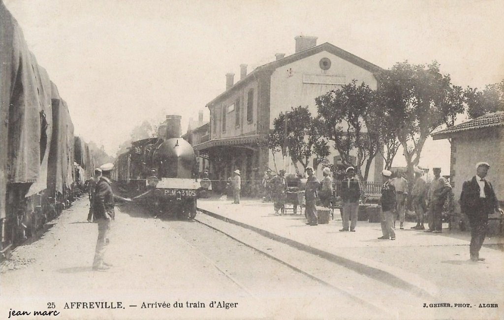 Affreville - Arrivée du train d'Alger.jpg