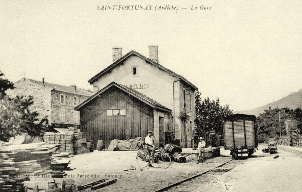 Saint-Fortunat 1 L. Serre.jpg