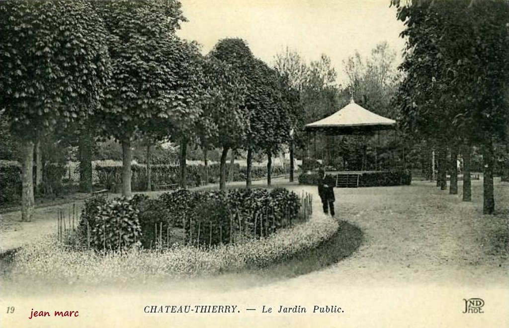 Château-Thierry - Le Jardin Public.jpg