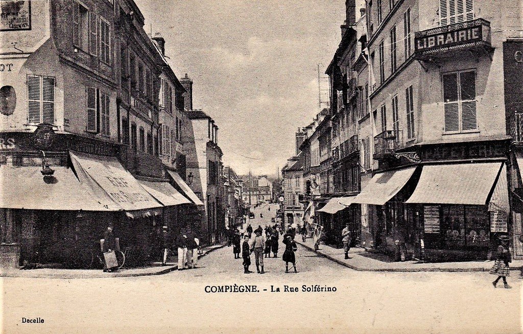 Compiègne 1 Decelle.jpg